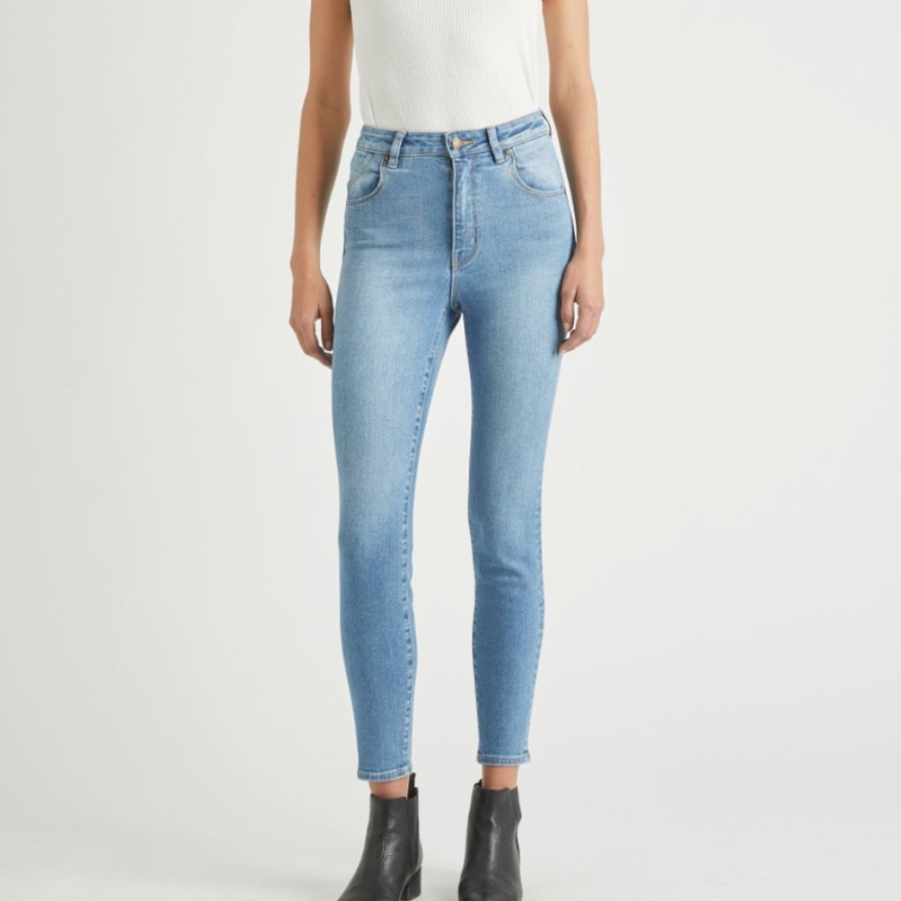 NEW WITH TAGS Rolla's Eastcoast Ankle Skinny jeans